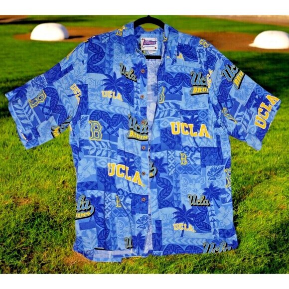 Reyn Spooner UCLA Bruins Hawaiian Shirt Men’s Large Blue 100% Rayon EUC - Picture 2 of 15